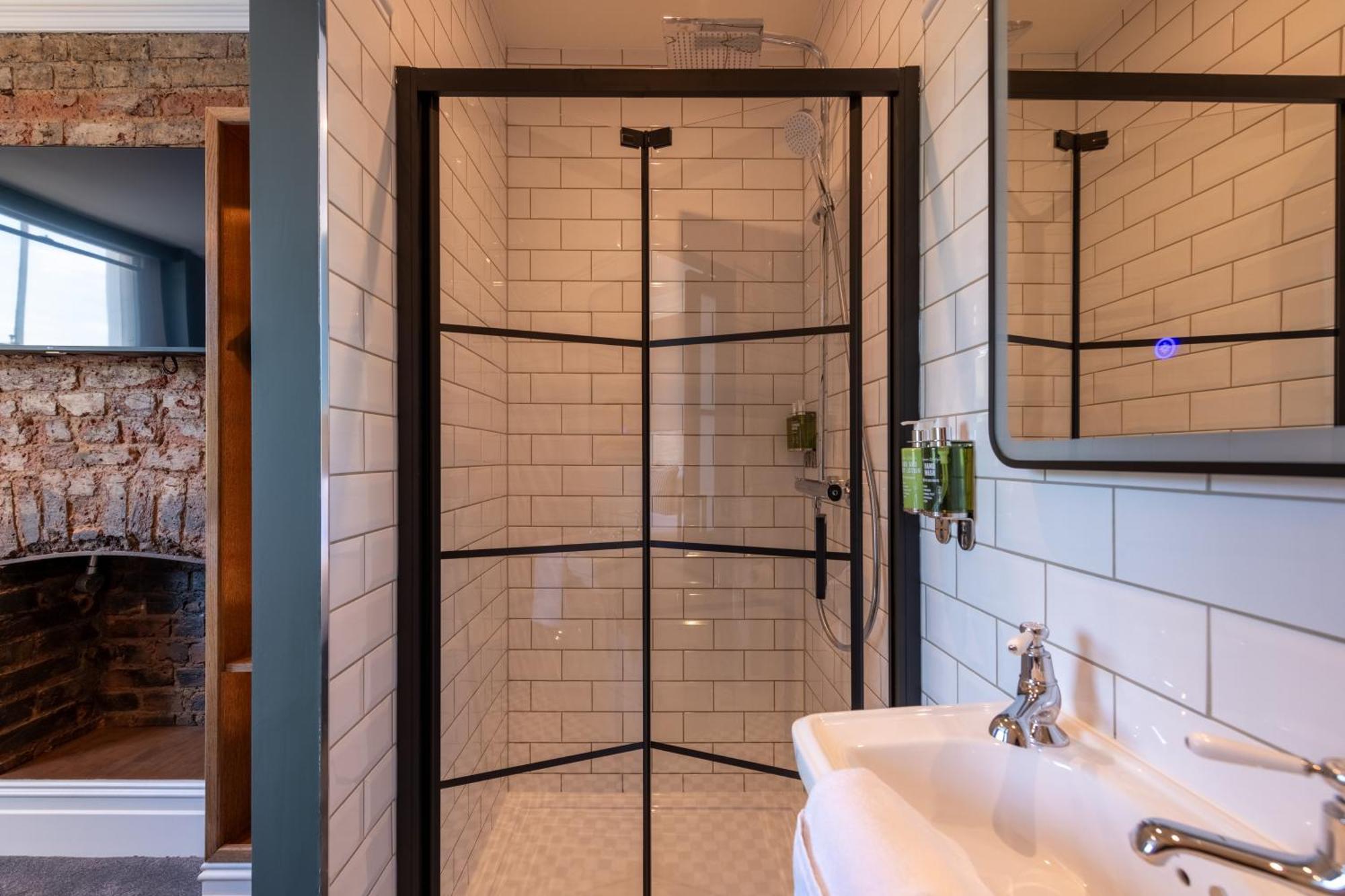 The Crown Pub & Guest house London