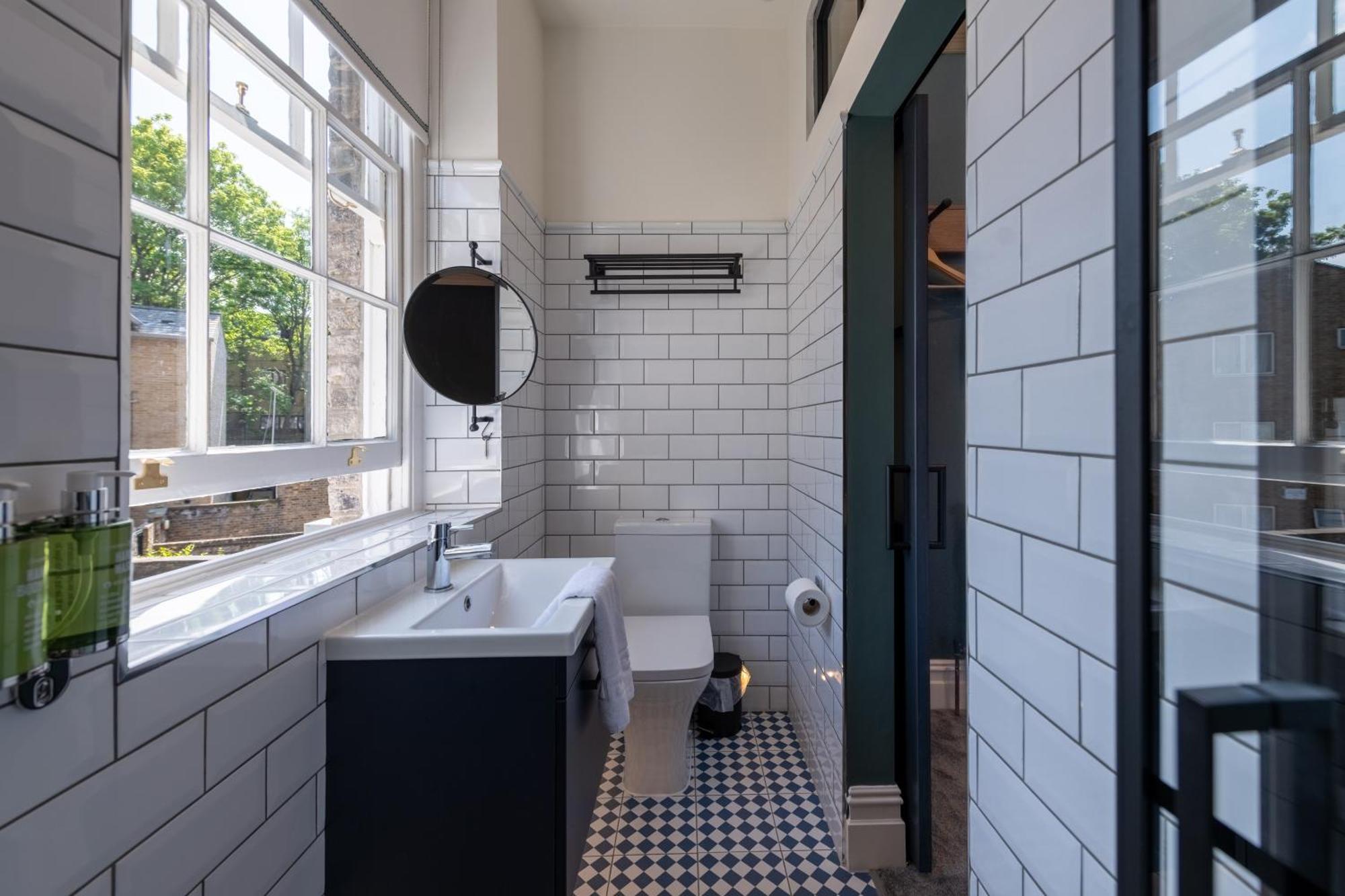 The Crown Pub & Guest house 4*