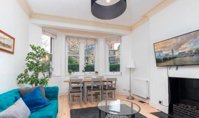 Chelsea Charm Radiant 3br Elegance Apartment