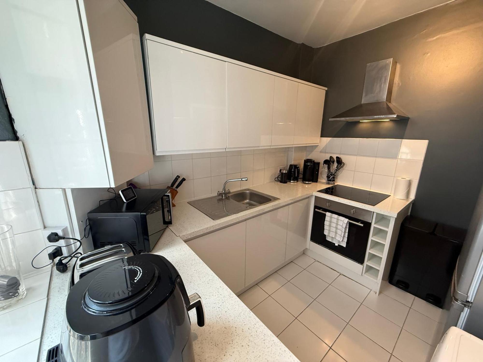 Stylish 3-bedroom Flat In Belsize Park Perfect For Families Business Trips! Apartment *