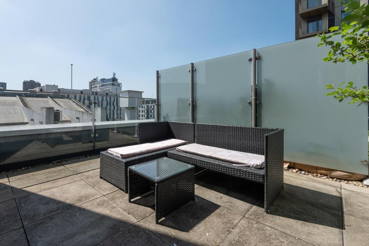 Stunning With Private Terrace