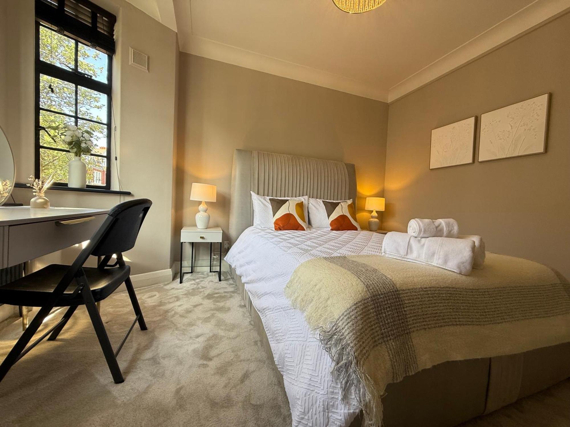 Apartment Stylish 3-bedroom Flat In Belsize Park Perfect For Families Business Trips! London