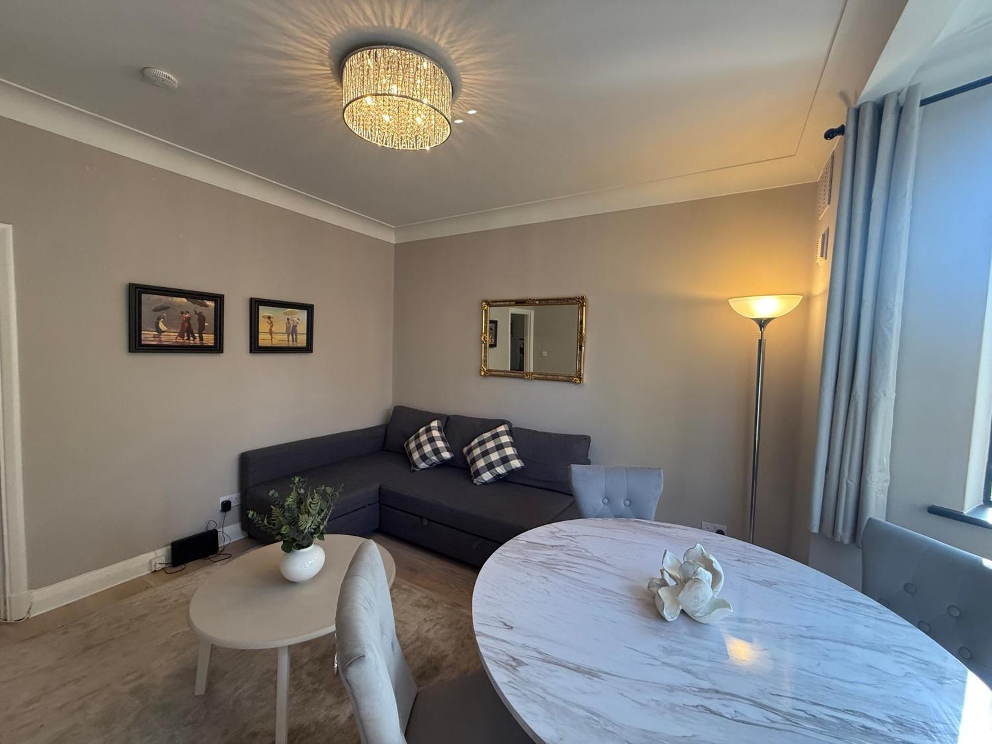 Stylish 3-bedroom Flat In Belsize Park Perfect For Families Business Trips!