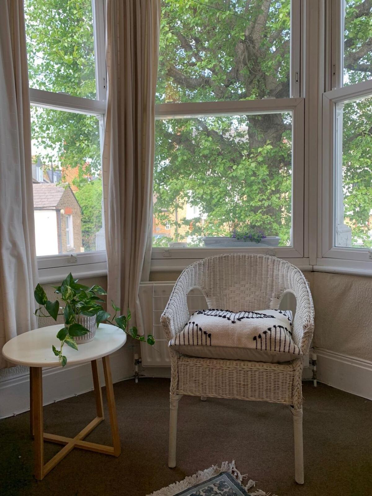 Entire By Northcote Road * London
