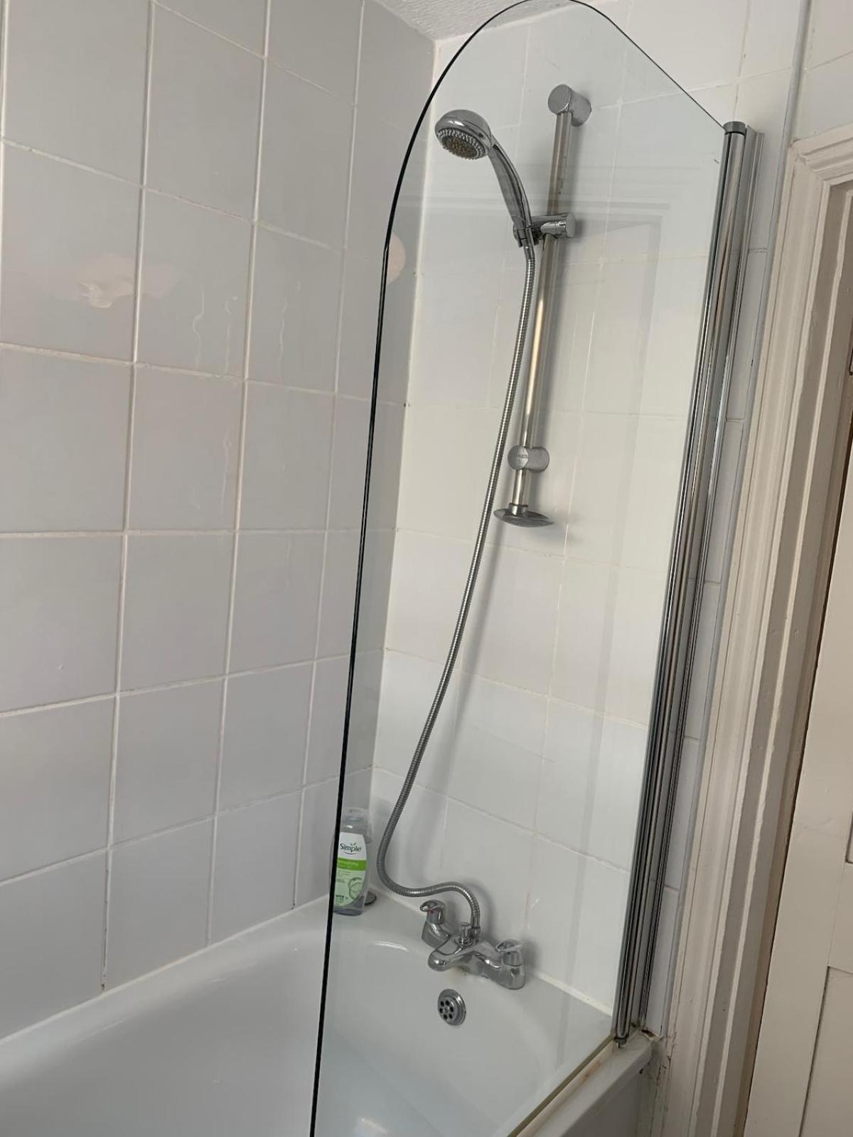 Entire By Northcote Road * London