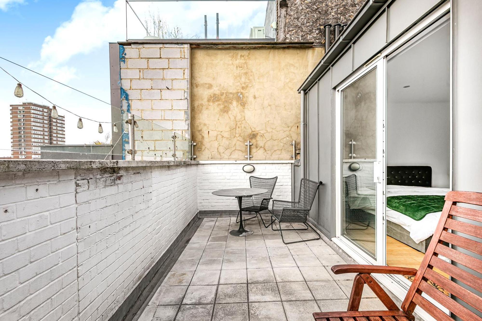 Shoreditch 3 Bedroom Large Lr 2 Balconies London