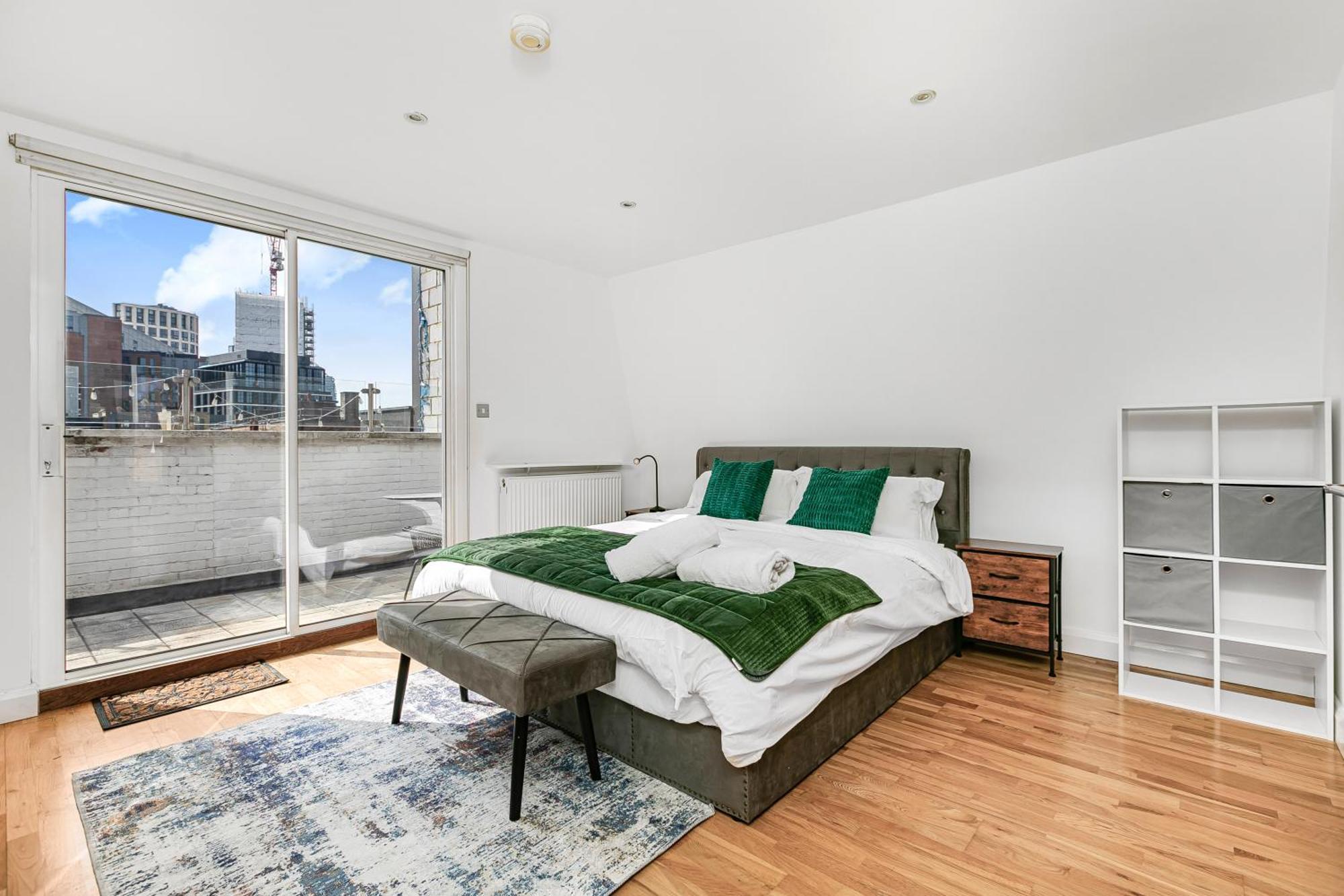 Apartment Shoreditch 3 Bedroom Large Lr 2 Balconies