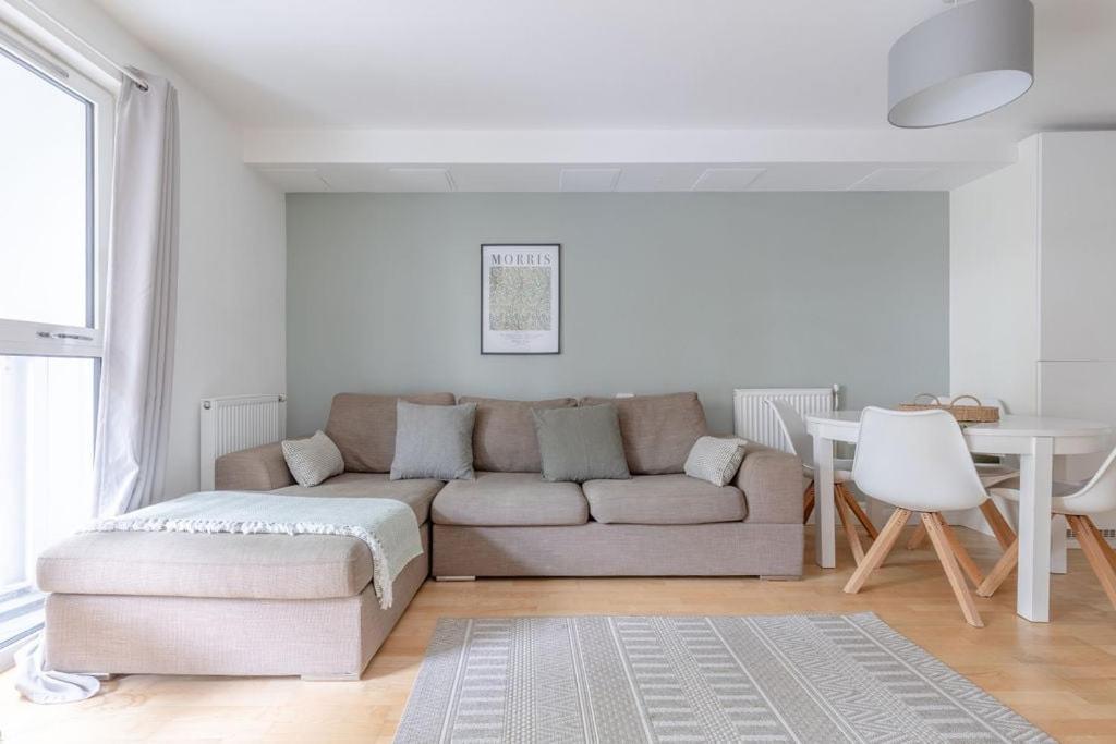 Guestready - Modern In With A Balcony