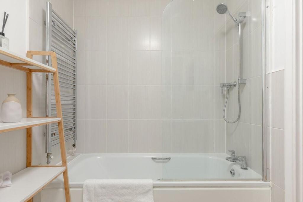 Apartment Guestready - Modern In With A Balcony