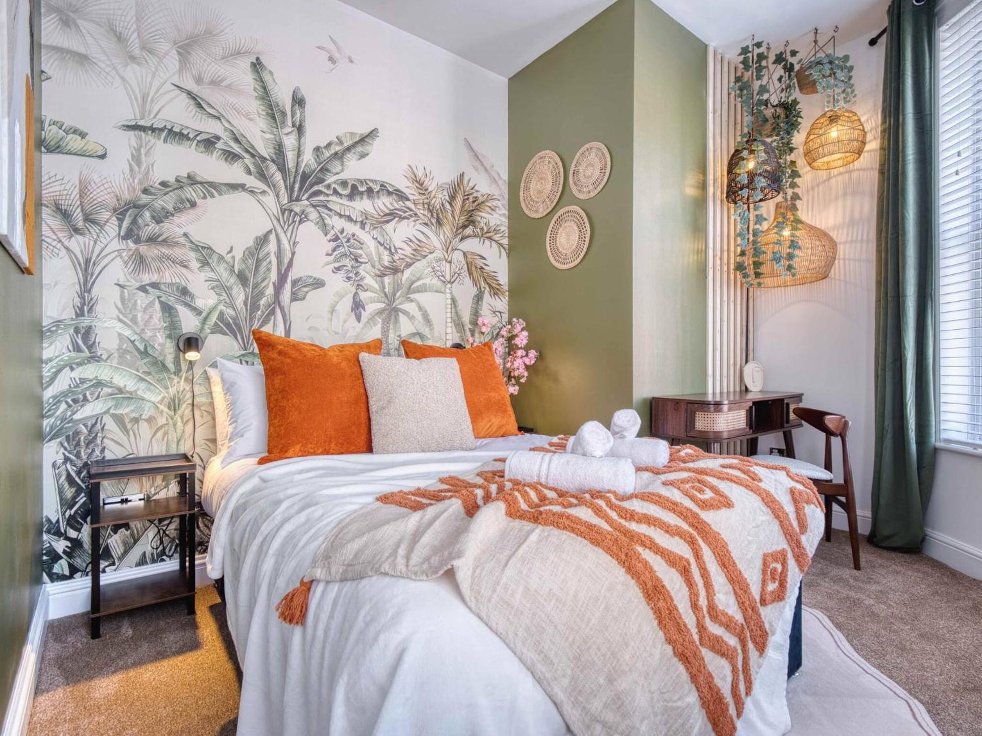 Putney High St - Hot Tub, Rooftop & Cinema Apartment