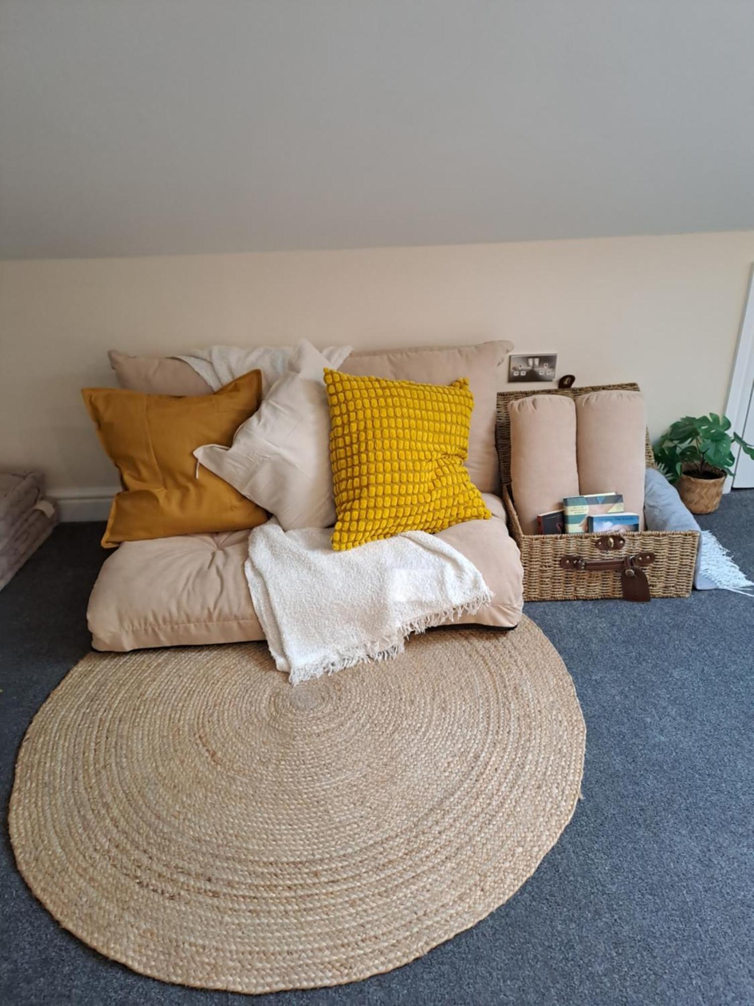 Apartment Modern Cosy Corner Flat 3 Bed And Loft Sleep 7 People London