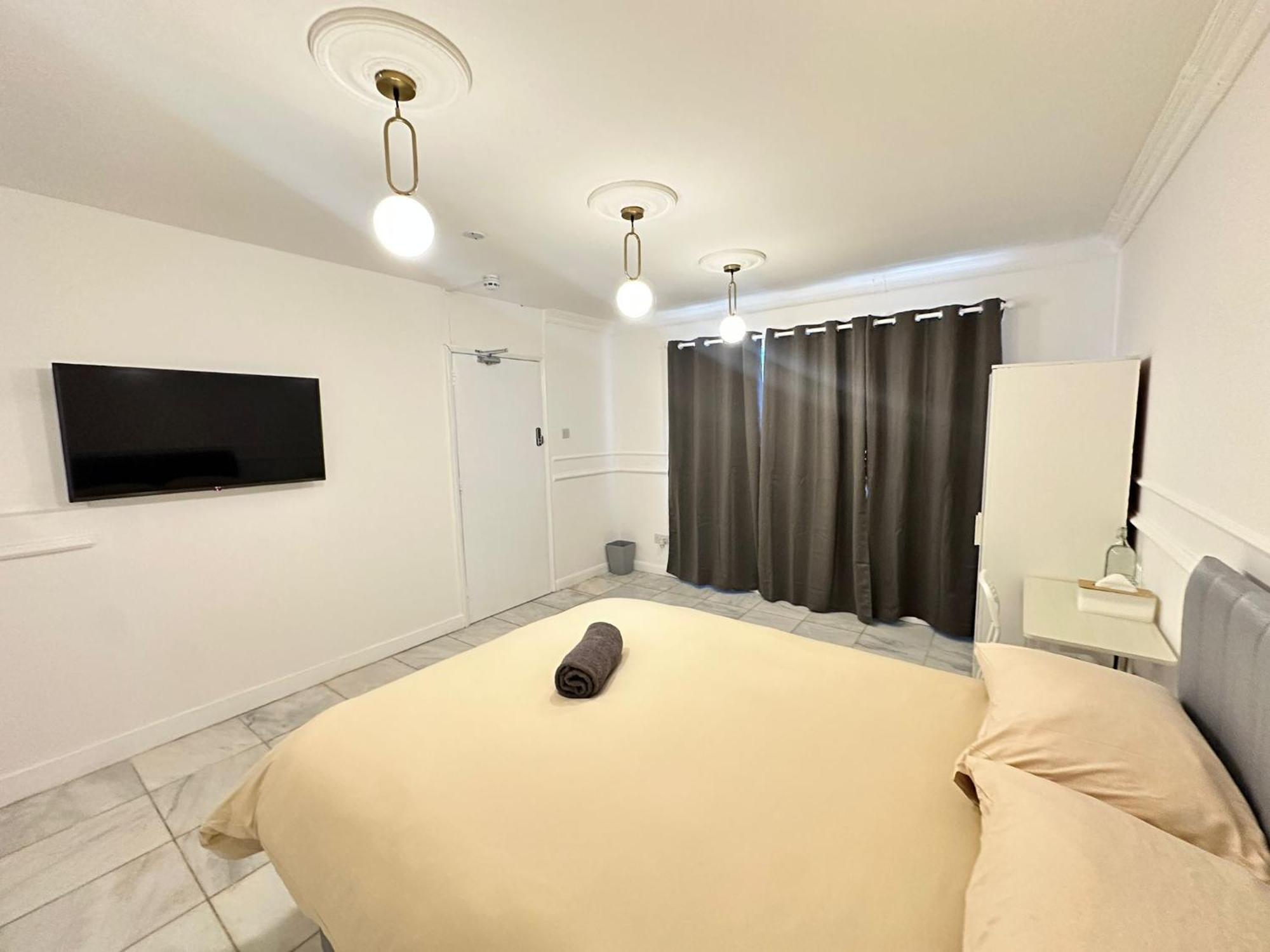34 Hotel London