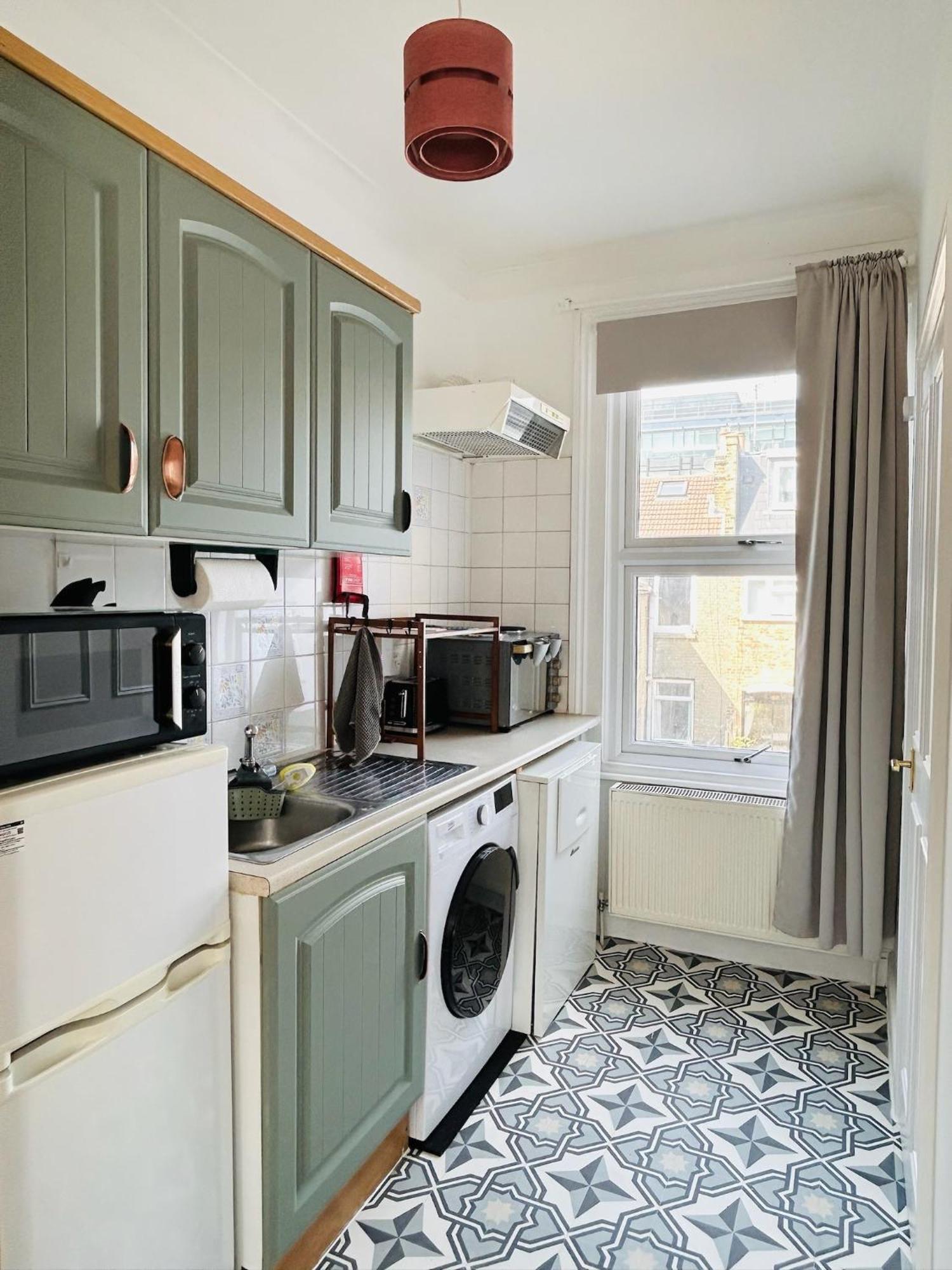 Apollo Hammersmith Apartment *