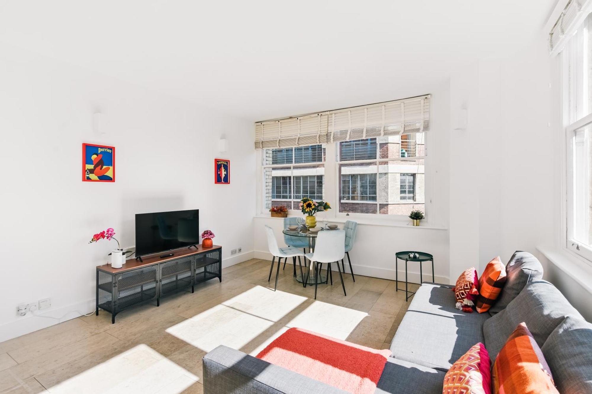 Apartment Modern 2br With Lift Access Prime Location London