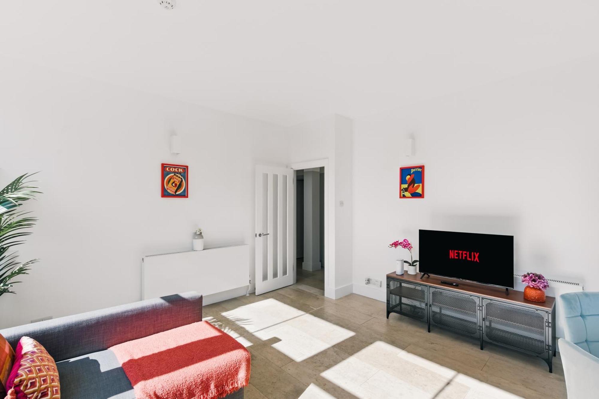 Modern 2br With Lift Access Prime Location Apartment London