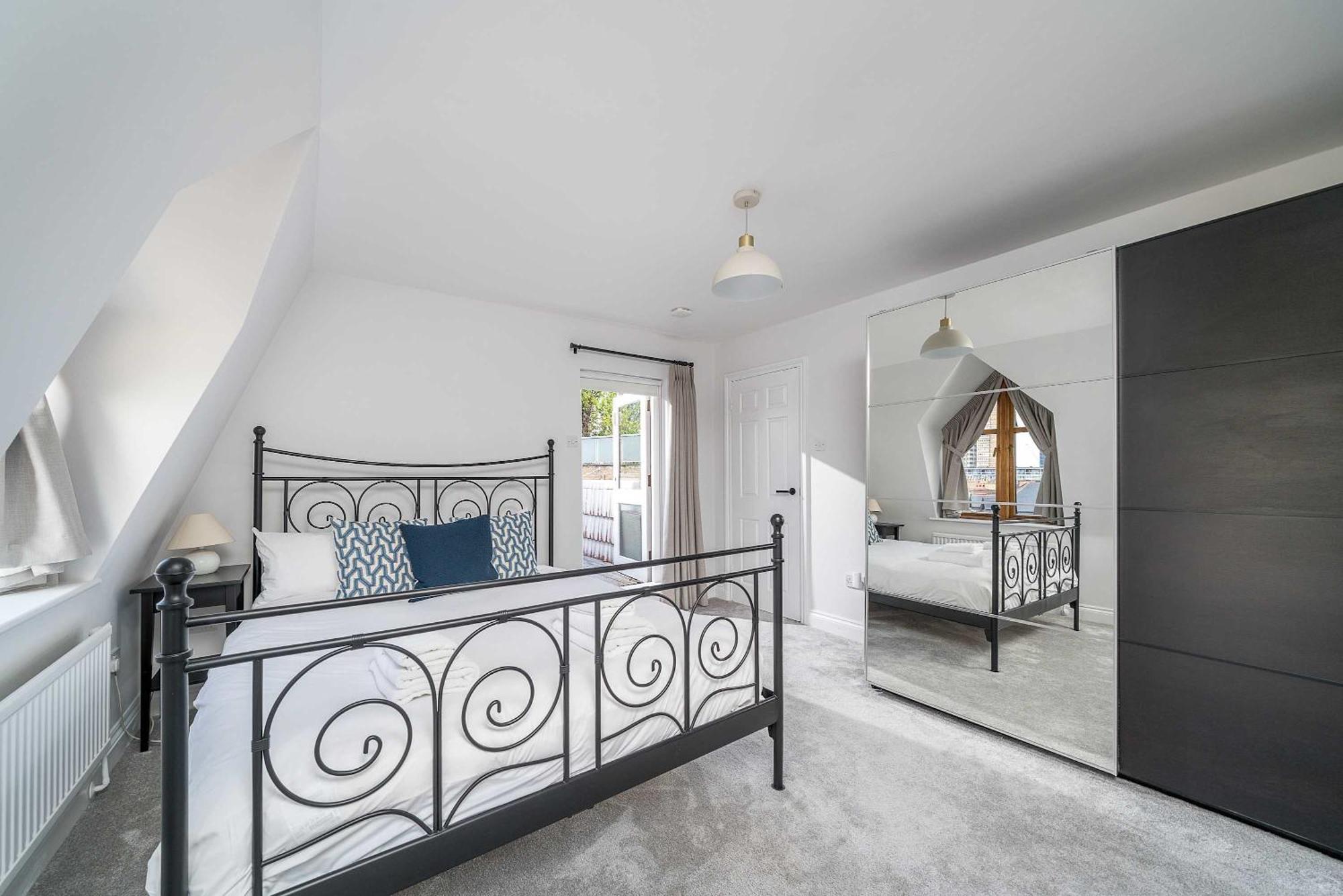 Joivy Modern And Elegant 2-bedrooms Apartment London