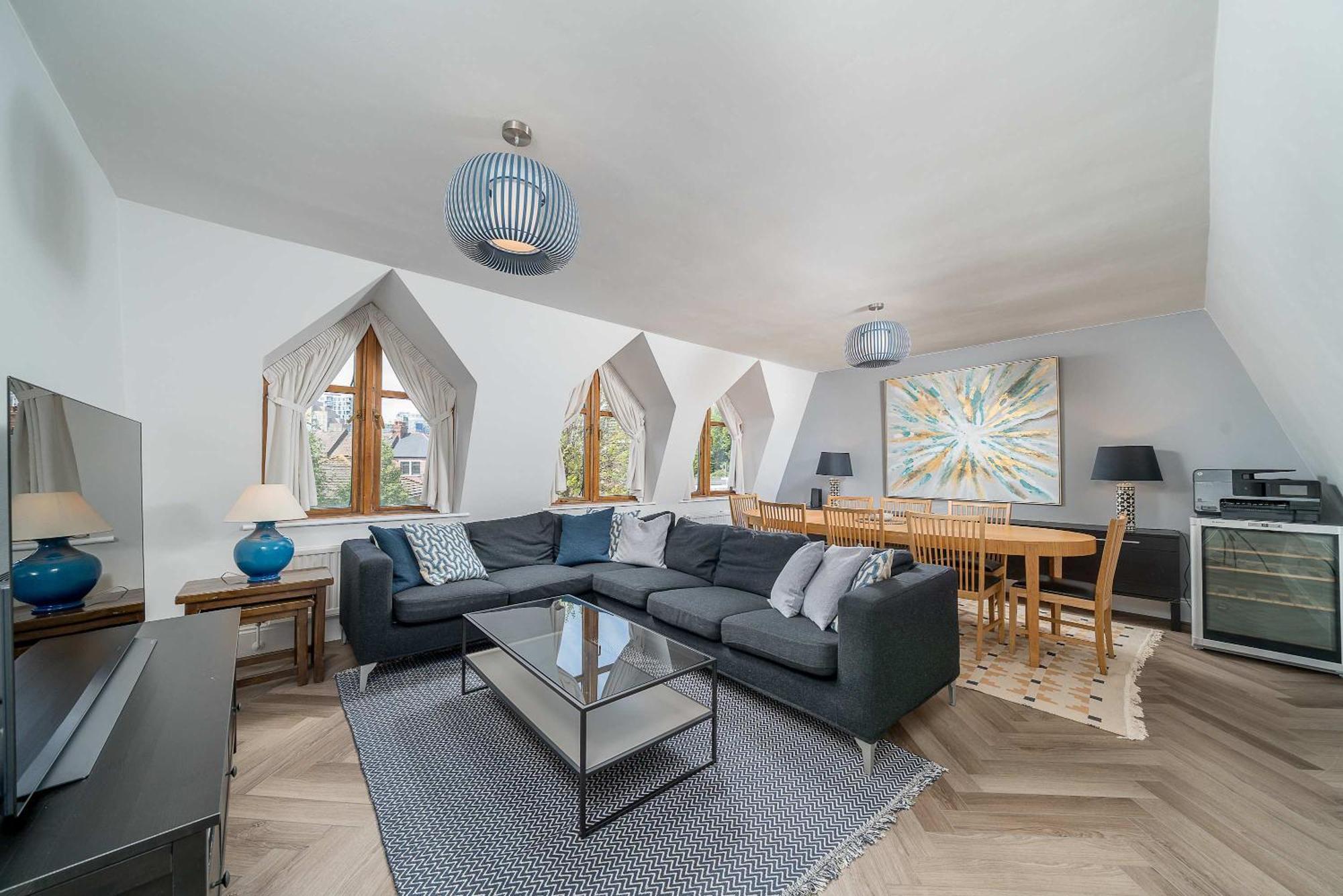 Joivy Modern And Elegant 2-bedrooms London