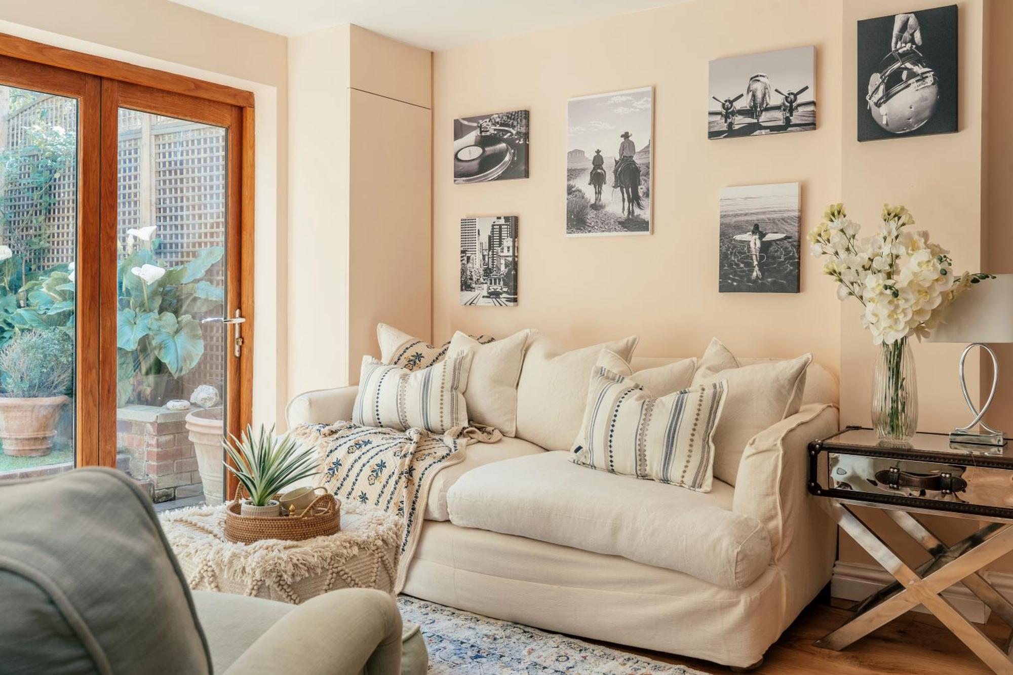 Beautiful Ground Floor Private Garden Apartment London