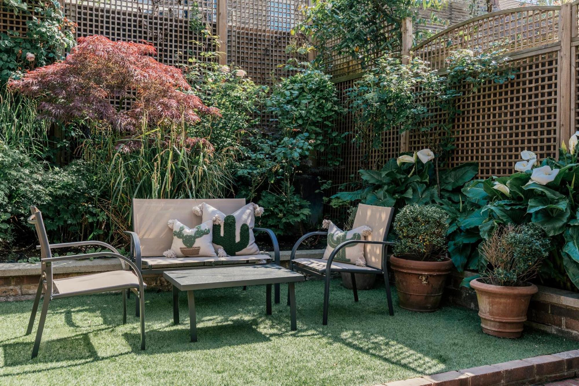 Beautiful Ground Floor Private Garden * London
