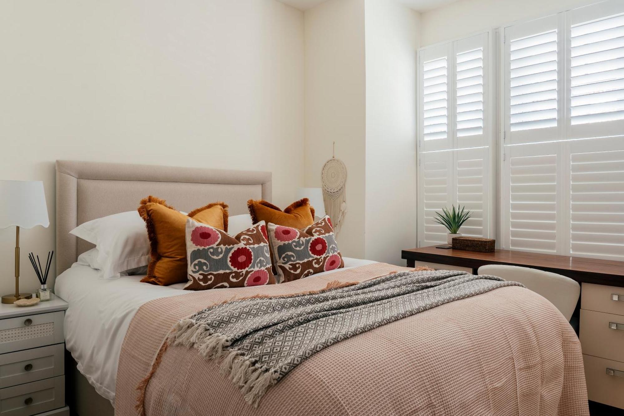 Beautiful Ground Floor Private Garden Apartment London