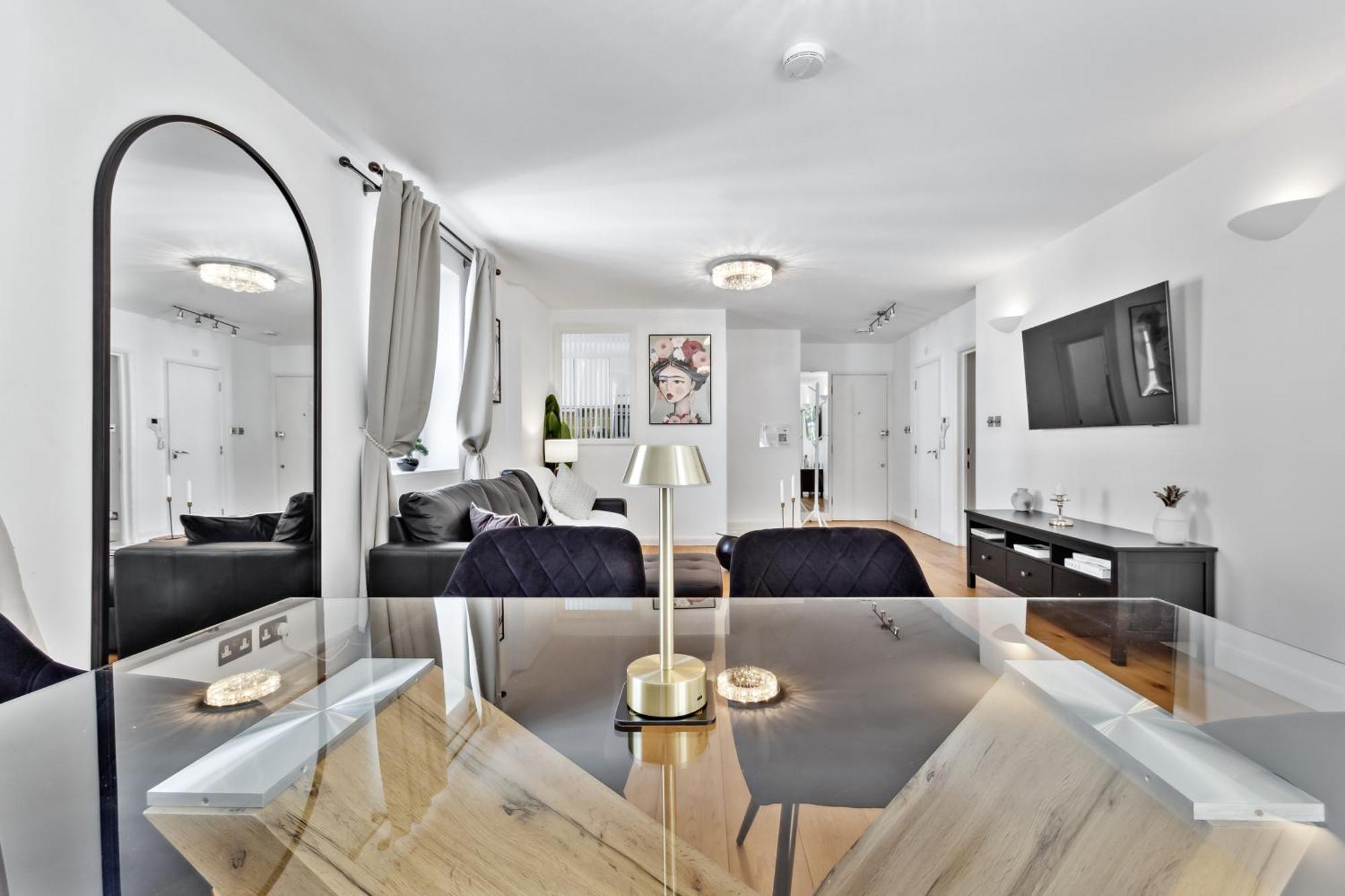Charming By Hyde Park * London