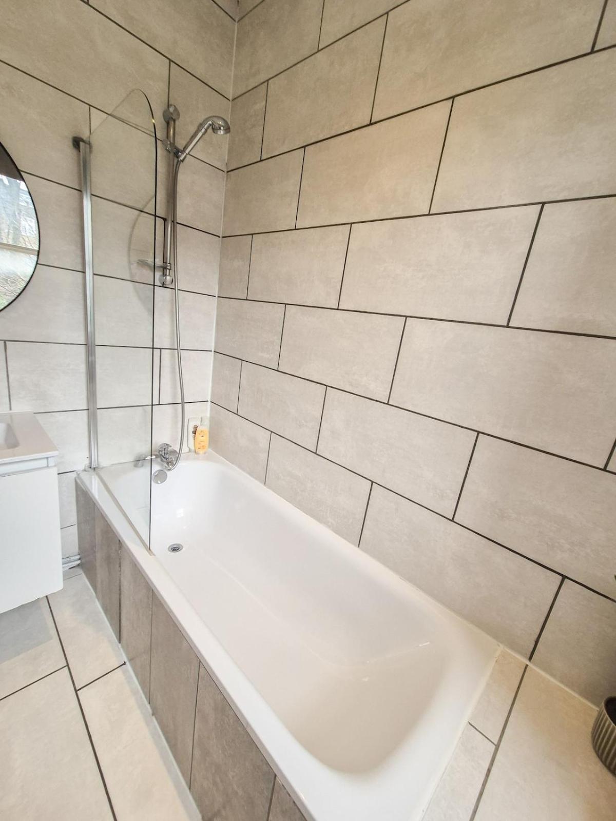 Stylish 2-bedroom Near Abbey Road, Maida Vale Apartment
