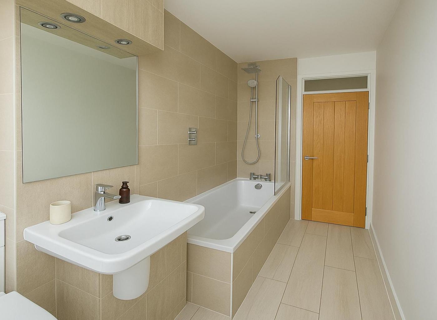 2 Bed Flat Near Westfield Appartement Londen