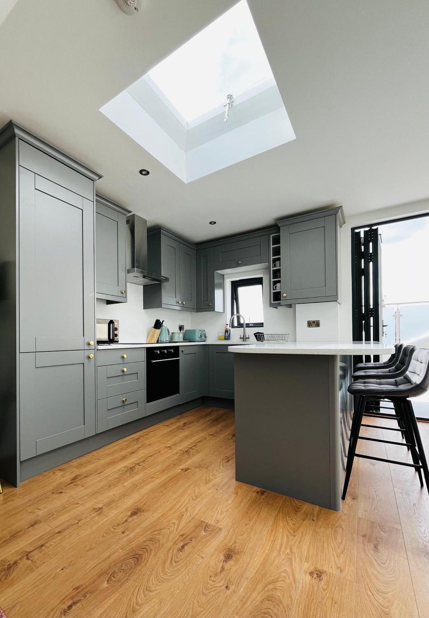 Grass Court Terrace - Walking Distance From Wimbledon Championships Apartment *