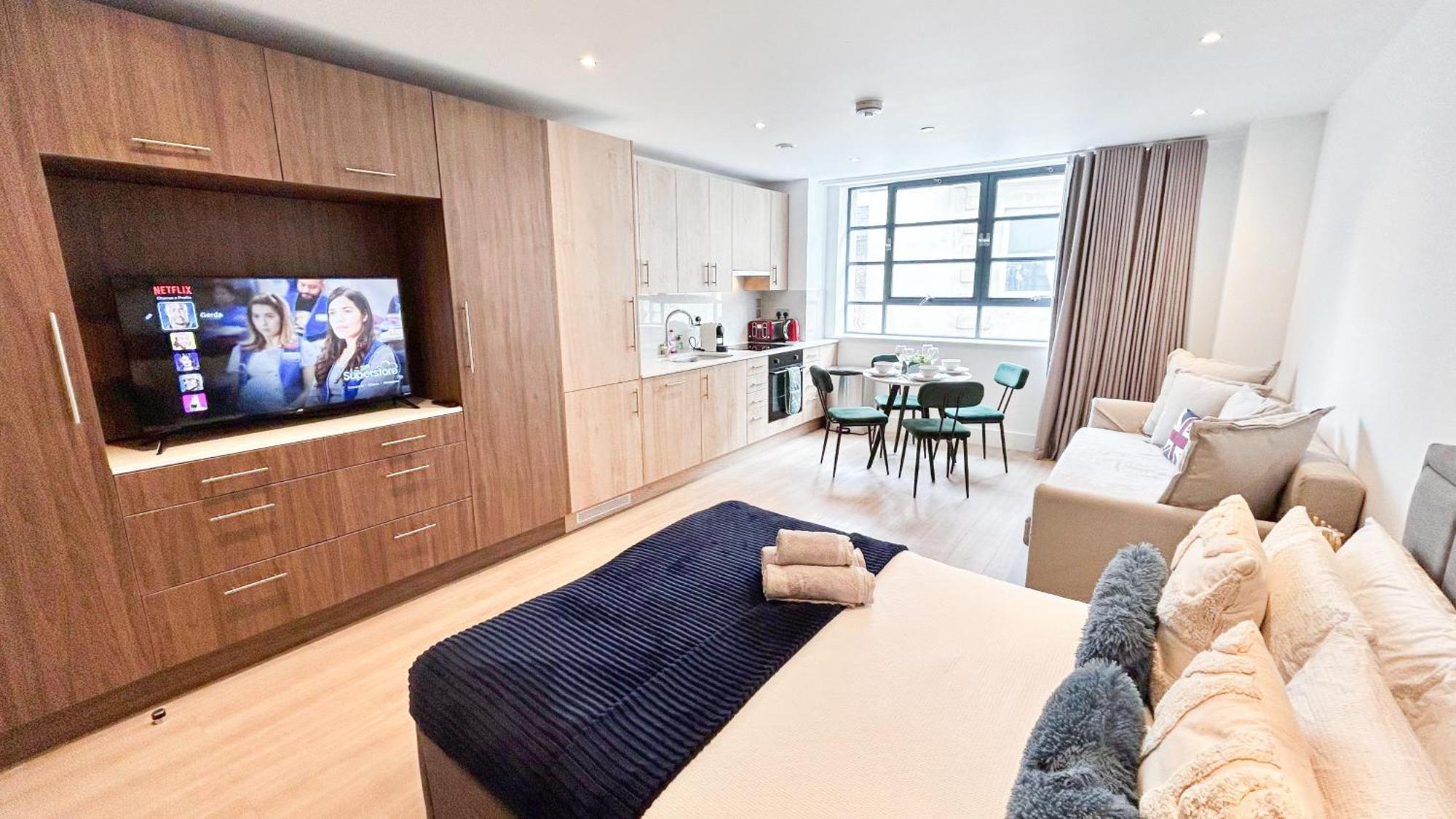 Modern & 3bedroom Flat With Pvt Balcony Steps From Regent's Park *