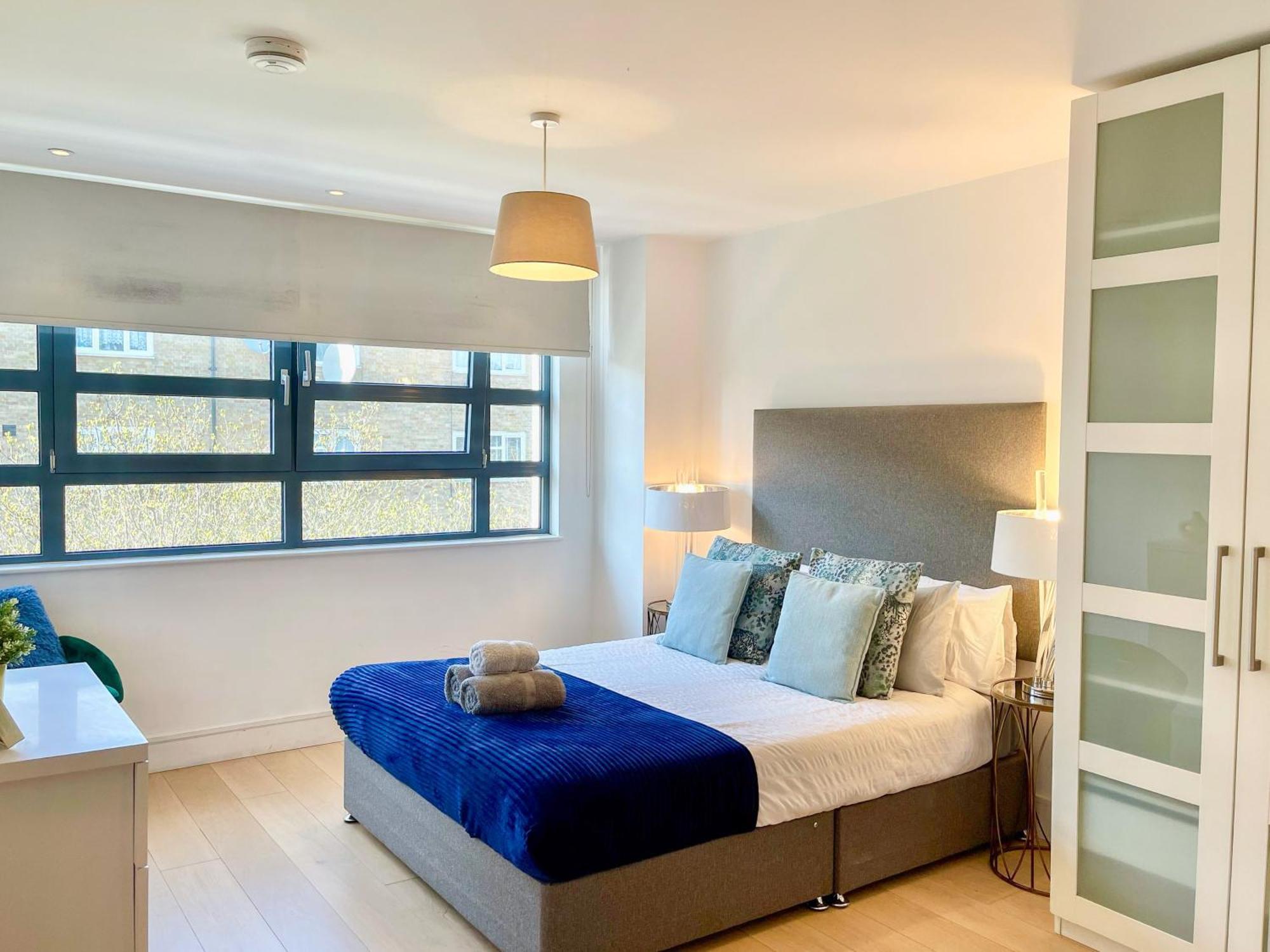 Modern & 3bedroom Flat With Pvt Balcony Steps From Regent's Park London