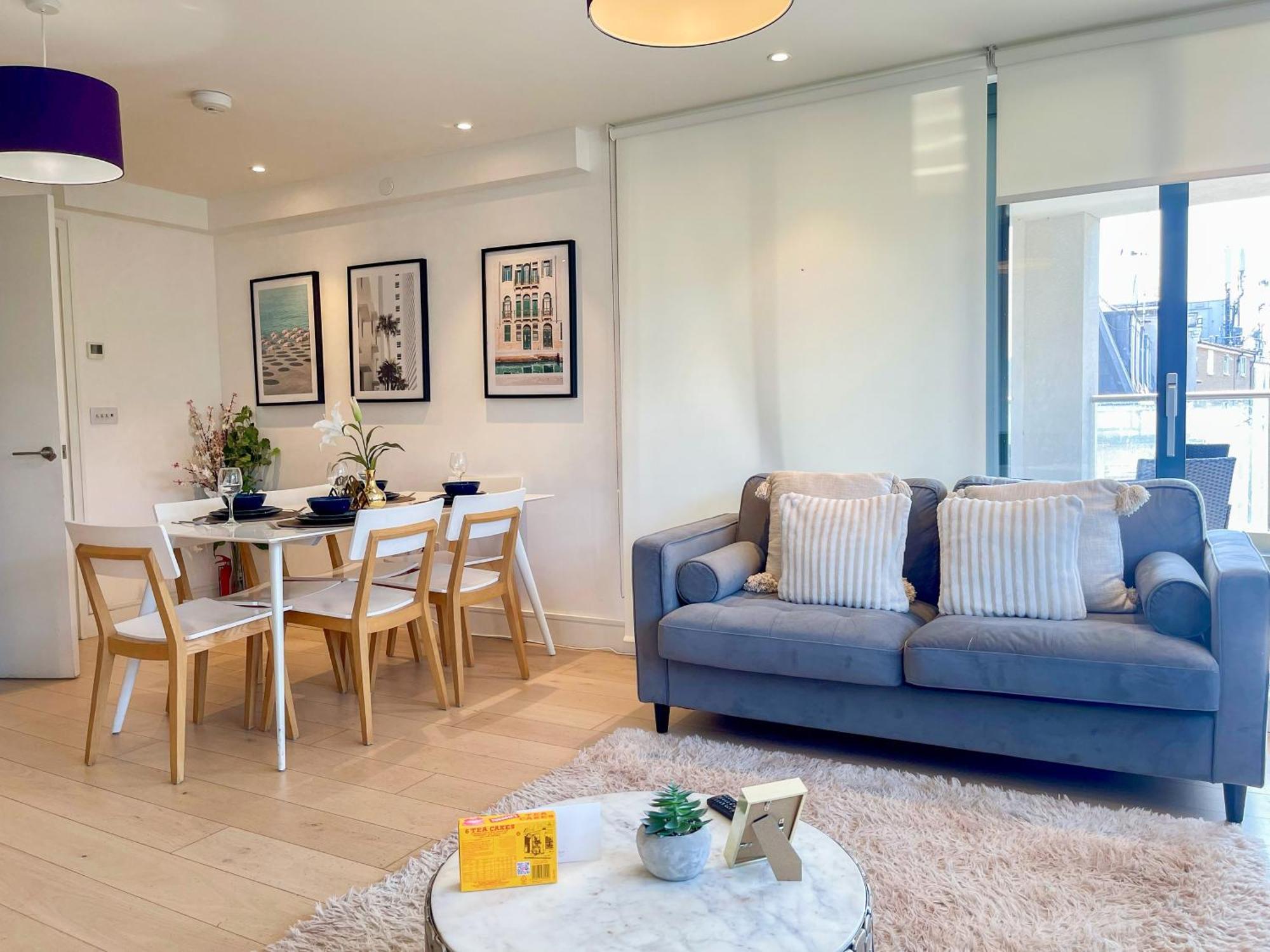 Modern & 3bedroom Flat With Pvt Balcony Steps From Regent's Park Apartment