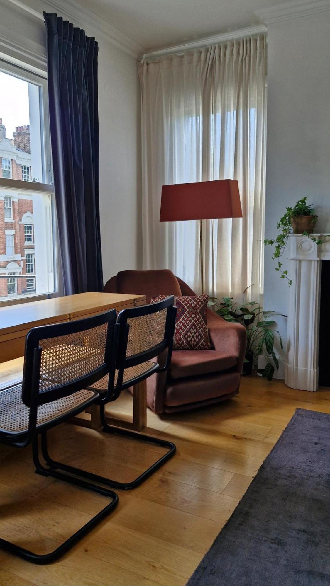 Apartment Charming Bright 2-bed Heritage Flat, Battersea Park,