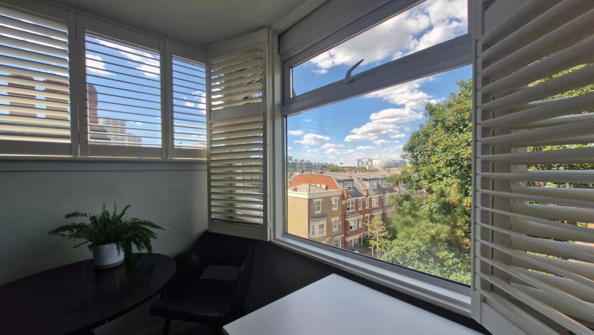 Apartment Charming Bright 2-bed Heritage Flat, Battersea Park, *