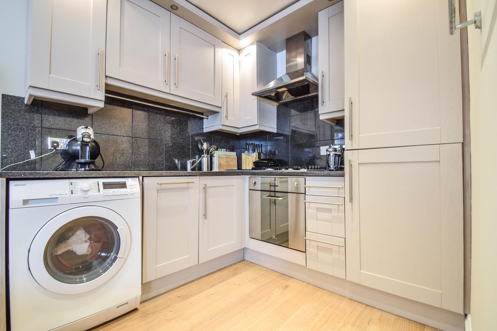 Chelsea Apartment *