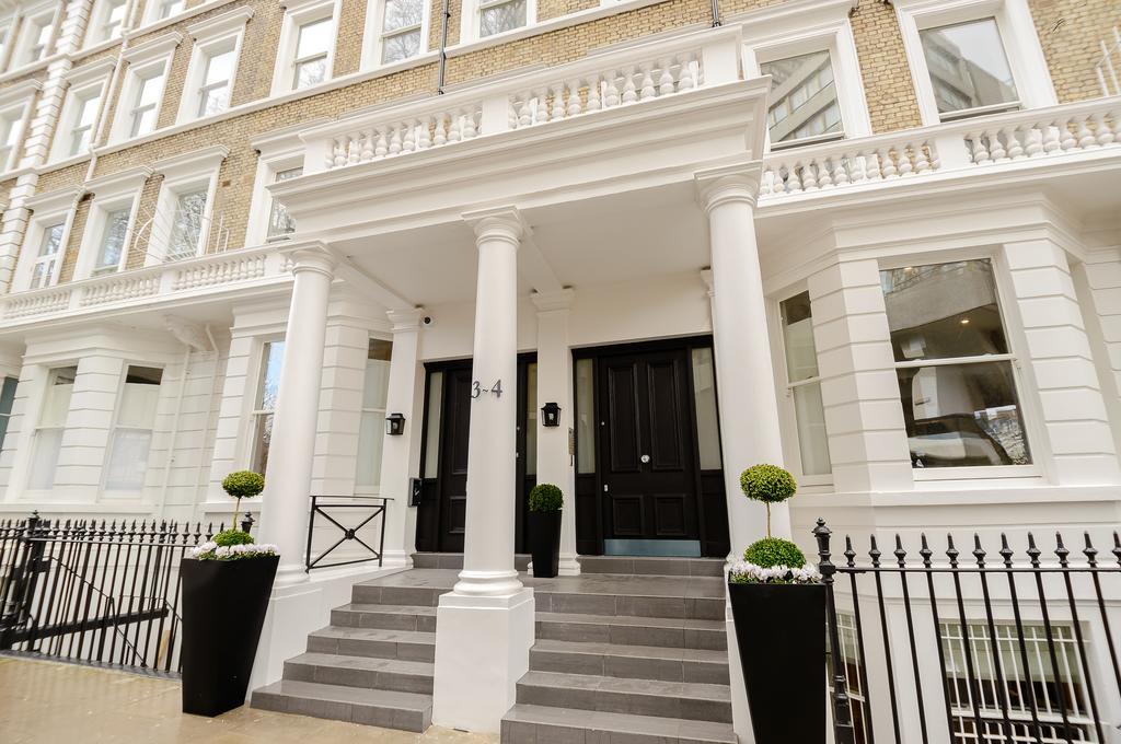 Lak Serviced * London