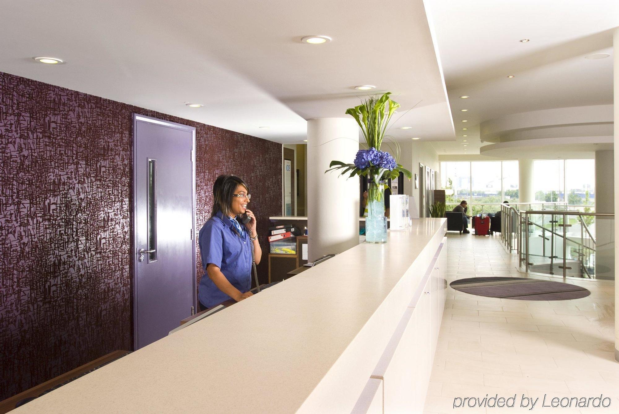Express Greenwich By Ihg 3*
