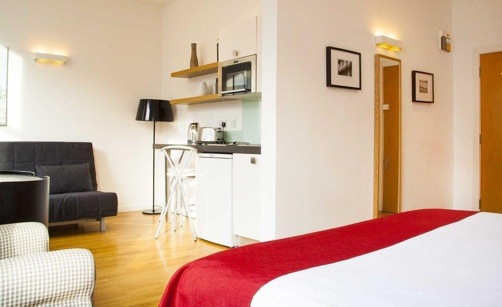 Aparthotel Hyde Park Executive 4*