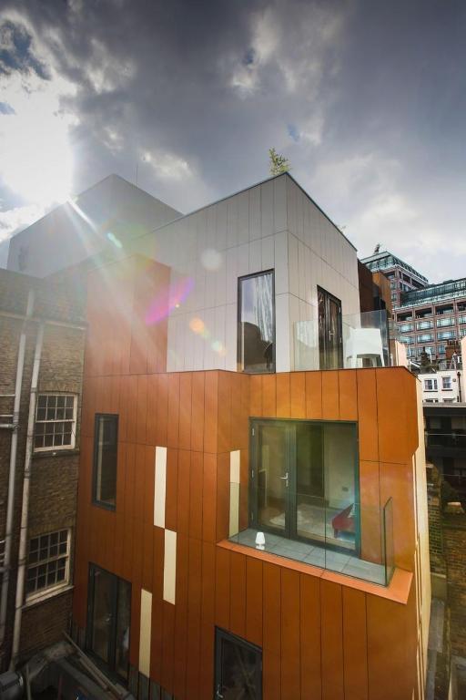 Room Home Stay 4* London