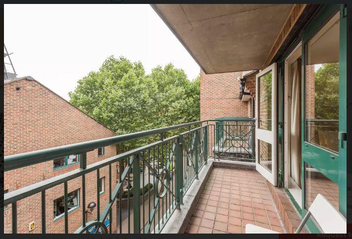 Canary Wharf Apartment *