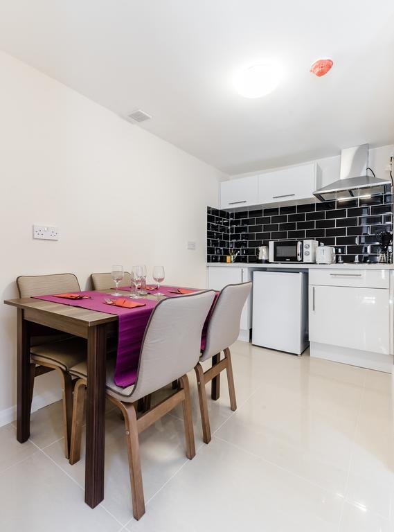 Apartahotel Commercial House Londres