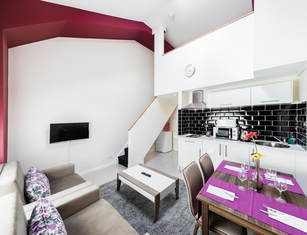 Apartahotel Commercial House