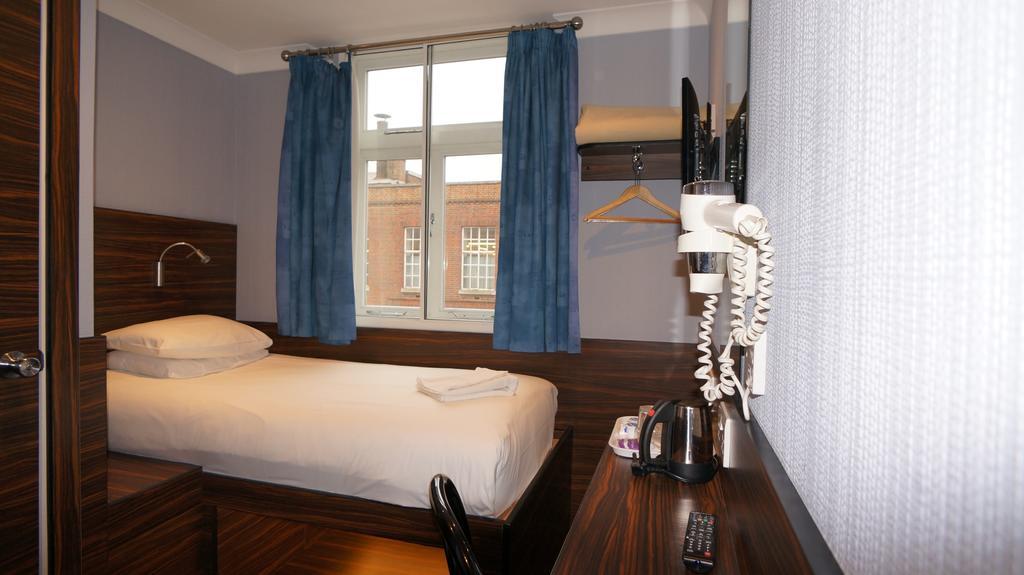 Crestfield Hotel 2*