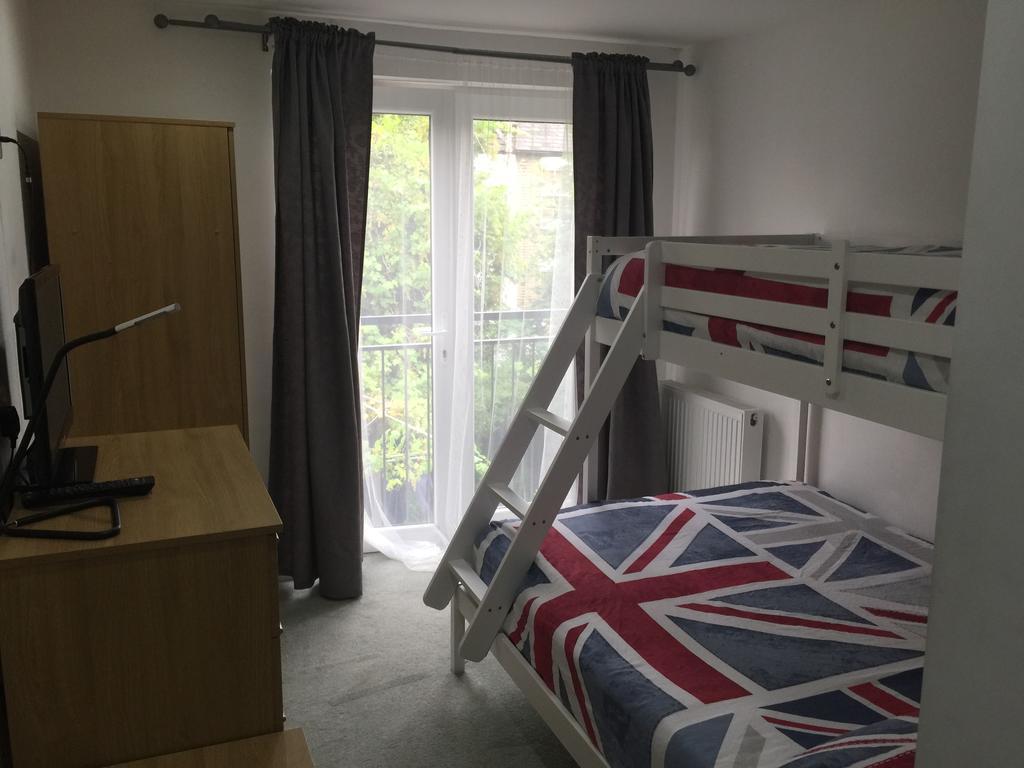 Guest house Devon House London