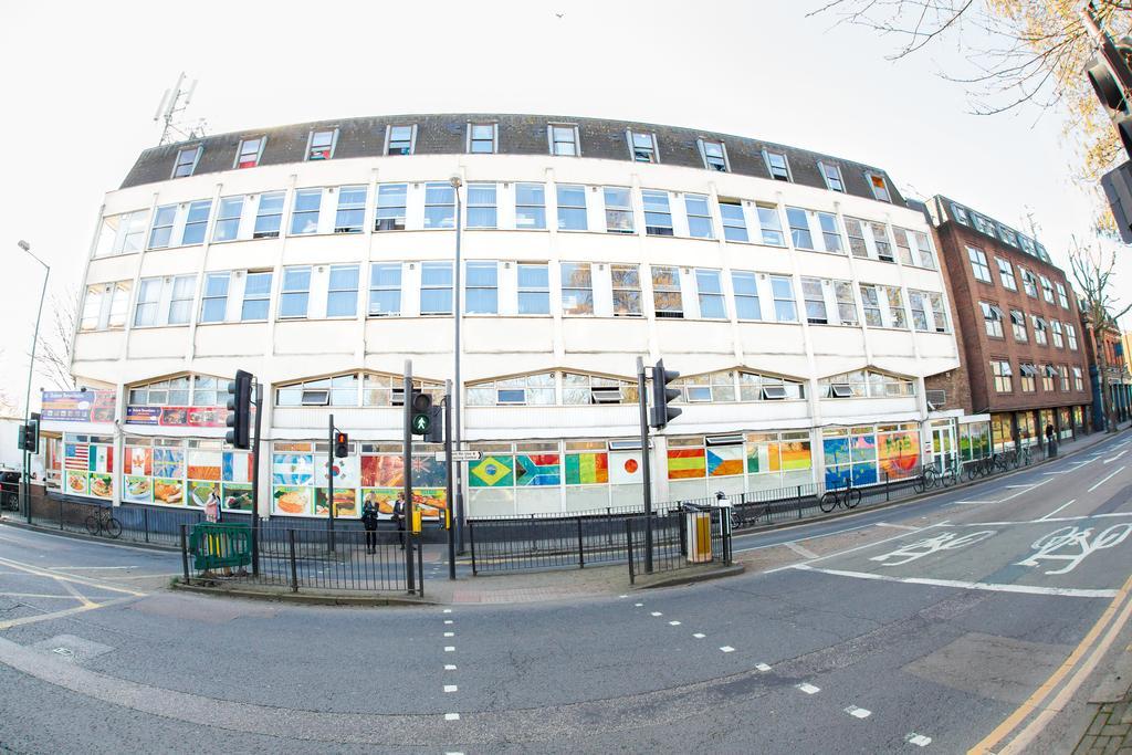 Kensal Backpackers 2 Hostal Londres