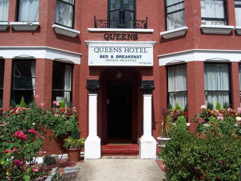 Queens Bed & Breakfast London