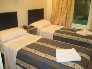 Guest house Holland Court 3*