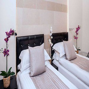 Nox Golders Apartahotel