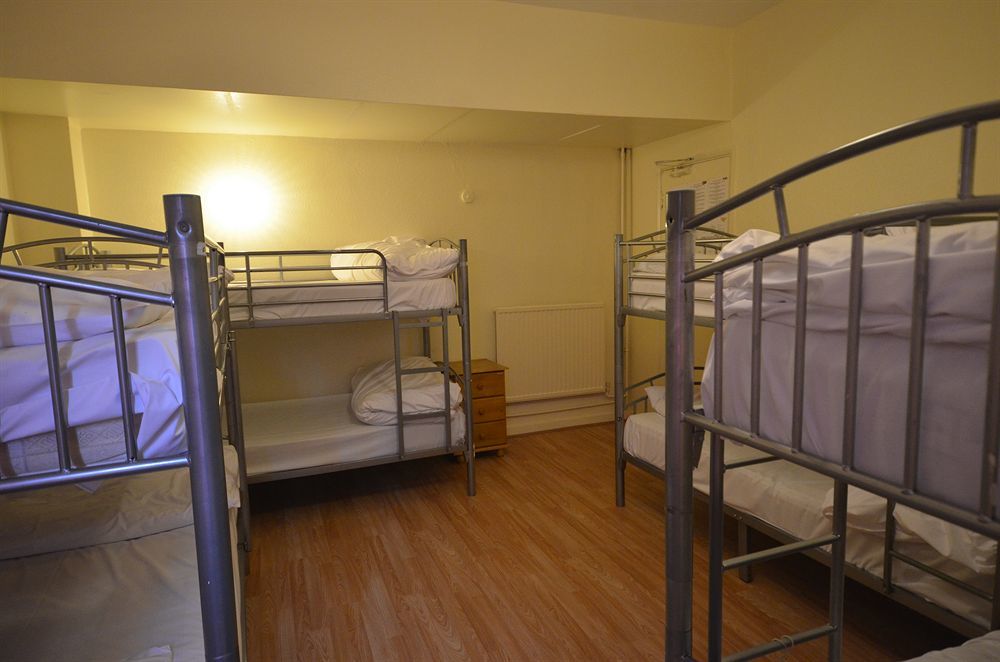 Barkston Earls Court * Londen