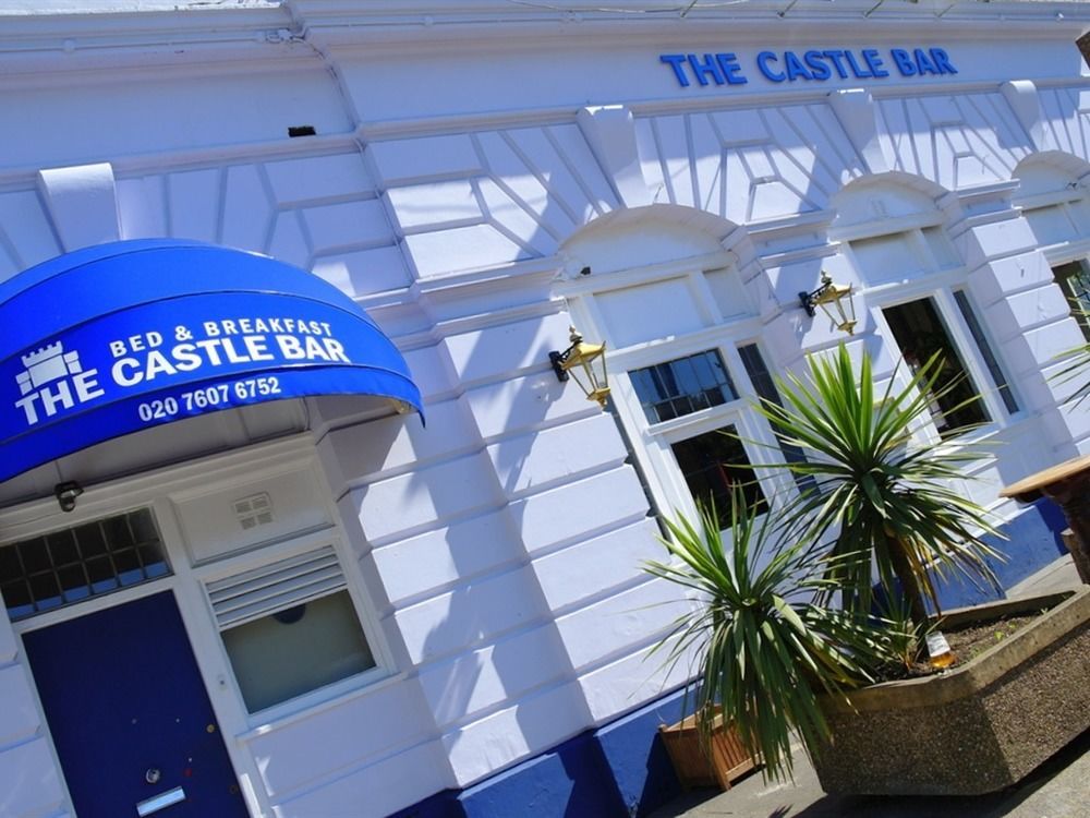 Bed & Breakfast The Castle Bar