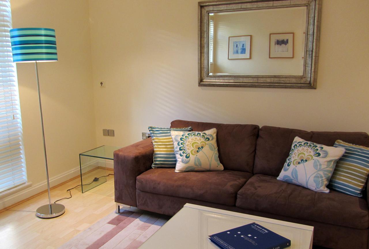 Clarendon House & Gardens Apartment *